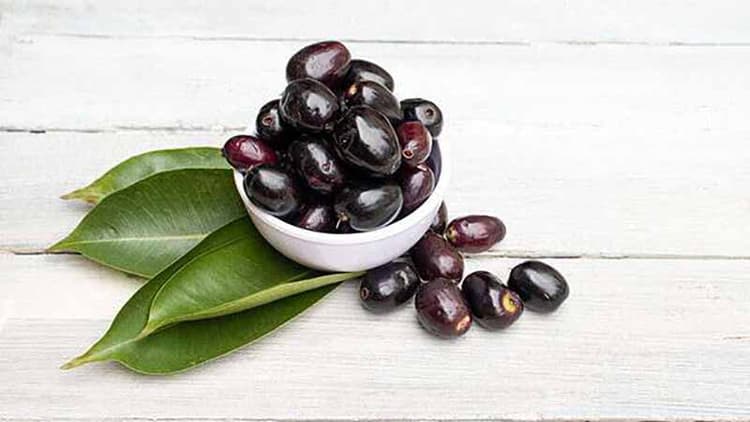 Jamun: Nutritional Facts, Health Benefits, & Recipes to Try